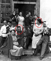 Таубин с женой Клавдией Леонидовной принимают гостей на даче в Старых Горках