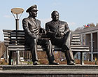 памятник генеральному конструктору С.П. Королеву и первому космонавту Ю.А. Гагарину (ул. Терешковой, г. Королев, Московская область)